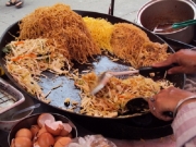 オンヌットで噂のパッタイ屋台